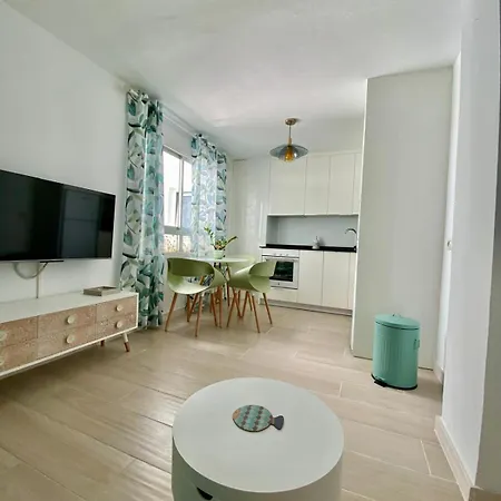 Daire Centrico En Playa Cristianos - Tenerife Sur *