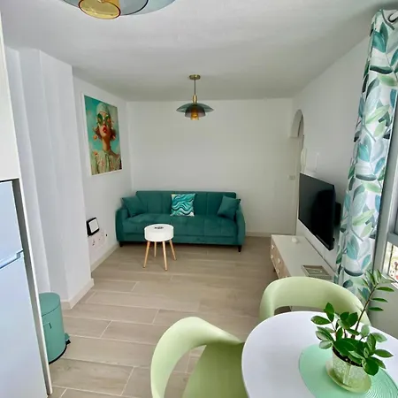 Centrico En Playa Cristianos - Tenerife Sur Daire